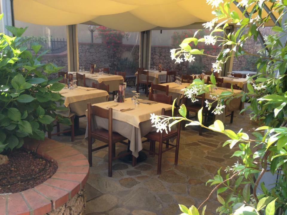 Albergo Ristorante Bergallo Tovo San Giacomo Exterior photo